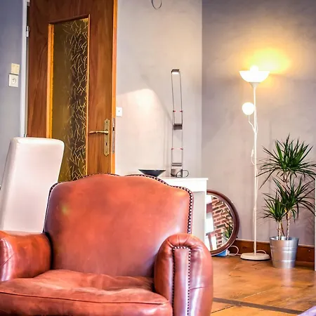 Clublord - Atypical Flat Next To City Center Apartman