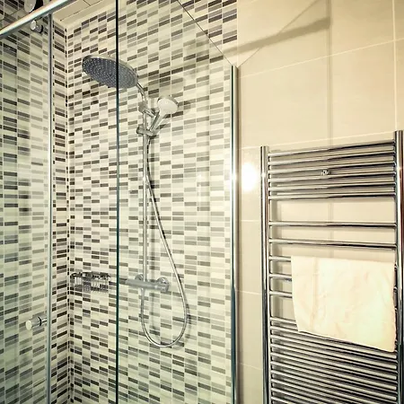 Clublord - Atypical Flat Next To City Center Apartman *